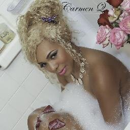 Welcome to Carmen Q's World!!! 
Inspiring Beauty Guru!!!
SnapChat : Carmen_q101
Instagram: @carmen_q