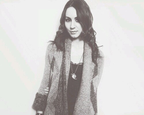18. I was involved with A. My name is Spencer but you can call me Spence or Sherlock.
[RP / Single]