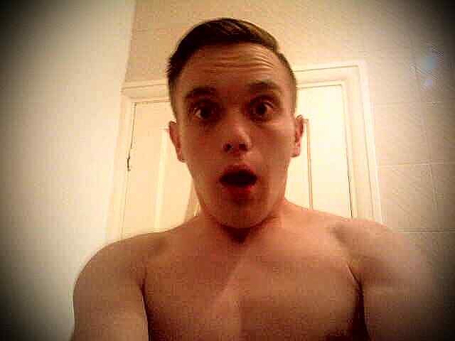 I am an 18 year old lad and is loving live :)