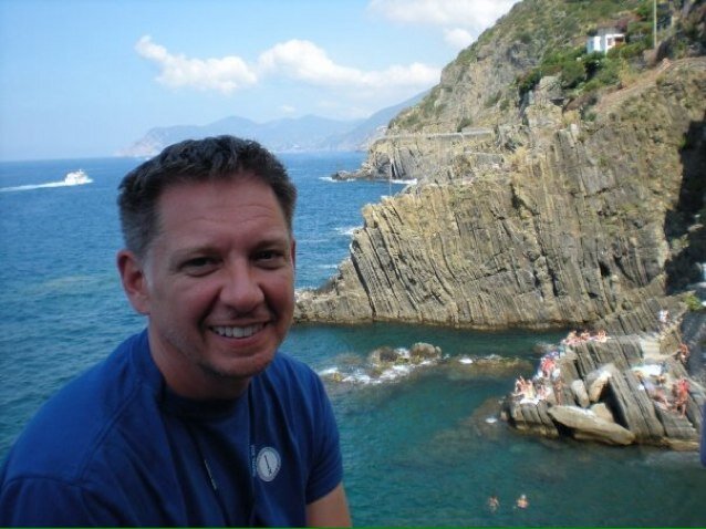 eeayen's profile picture. 