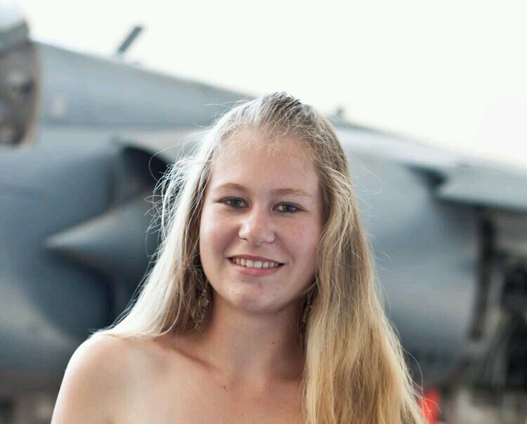 zoemzoom's profile picture. Living life to the extreme. Dreams are there to be fulfilled, just need some work.