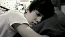 17 old girl and my dream is that Austin Mahone follows me..