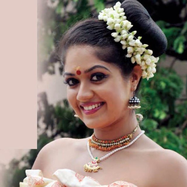 പൂര്‍വനിശ്ചിതമായ ഏതോ ജന്മനിയോഗം ഏറ്റെടുക്കാനായി ഈ ഭൂമിയില്‍ ജനിച്ചവളാണ്‌ ഞാൻ...