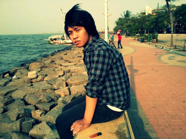 puziausflabing's profile picture. I used to smile quietly though my heart cries