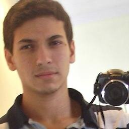 O sucesso é um professor perverso. Ele seduz as pessoas inteligentes e as faz pensar que jamais vão cair.