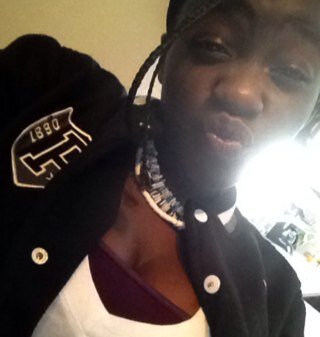 --*Team Pretty  --*Team Darkskin  --* Team Thick 
Lmfaooooo ,'Don't Even Trip  
Follow Bbg ' Imma Follow Back .. ( : Only Right