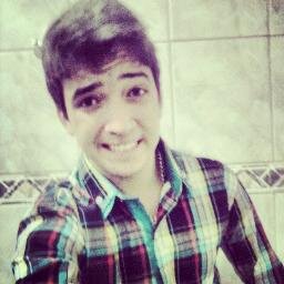 Teeeuuuss's profile picture. Eu não procuro saber as respostas, procuro compreender as perguntas 
sigoo toodos de voltaa ;p