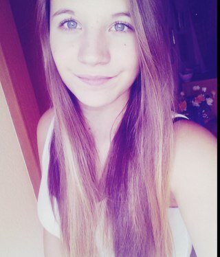 Jasmin is my role-model. I love her so much, her style and everything. Follow her on twitter and be a Jasminator: @vogeljasmin