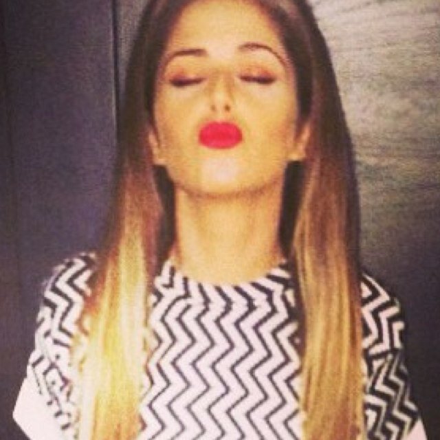 MadiTweedy's profile picture. i ship chim so much i refer to them as kimba's wife and chezza's wife.