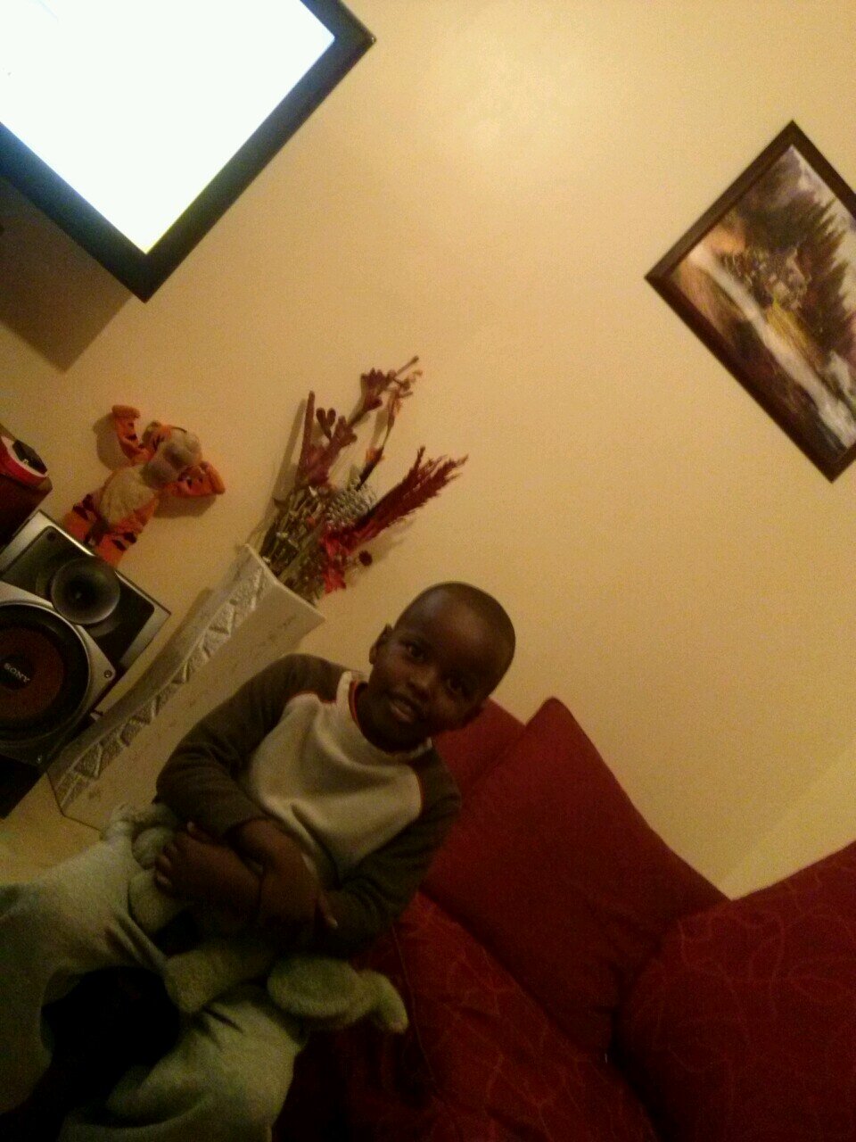 essymwaniki's profile picture. Peace Ioving,