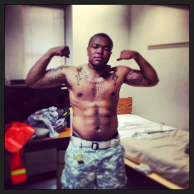 I'm cool layed back and like to party get at yo boy! #teamfollowback, #UALR, #ArmyStrong #KILLAKAPPAPSI #Made #Fall12