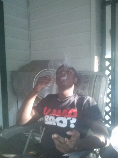 Ion smoke cracc! MF' I sell it!! follow a gC and i follow bacc!