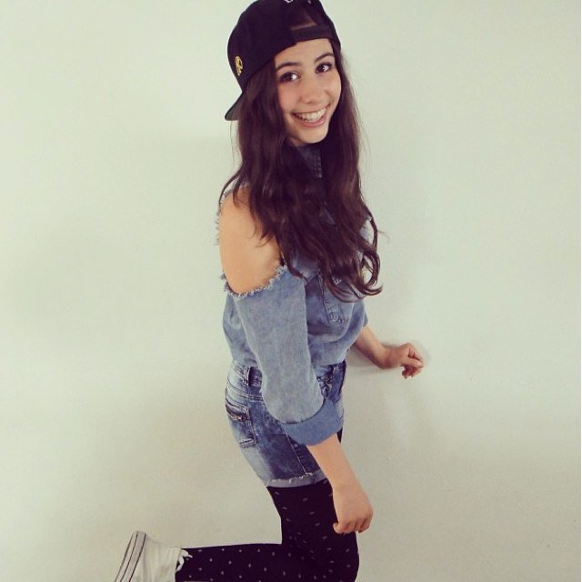 ~My love for cimorelli is bigger than yours~ #summerofcimorelli
~directioner, cimfam, arianator~