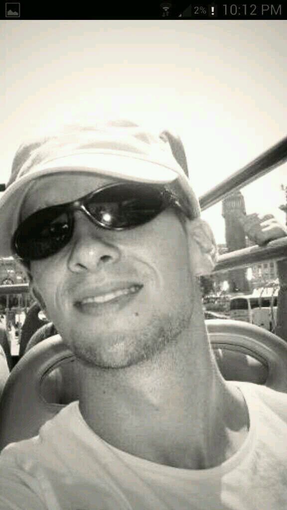 love music. my car is my pride and joy. work for a huge company but im only a number at the end of the day.if u would like chat add me and i will.