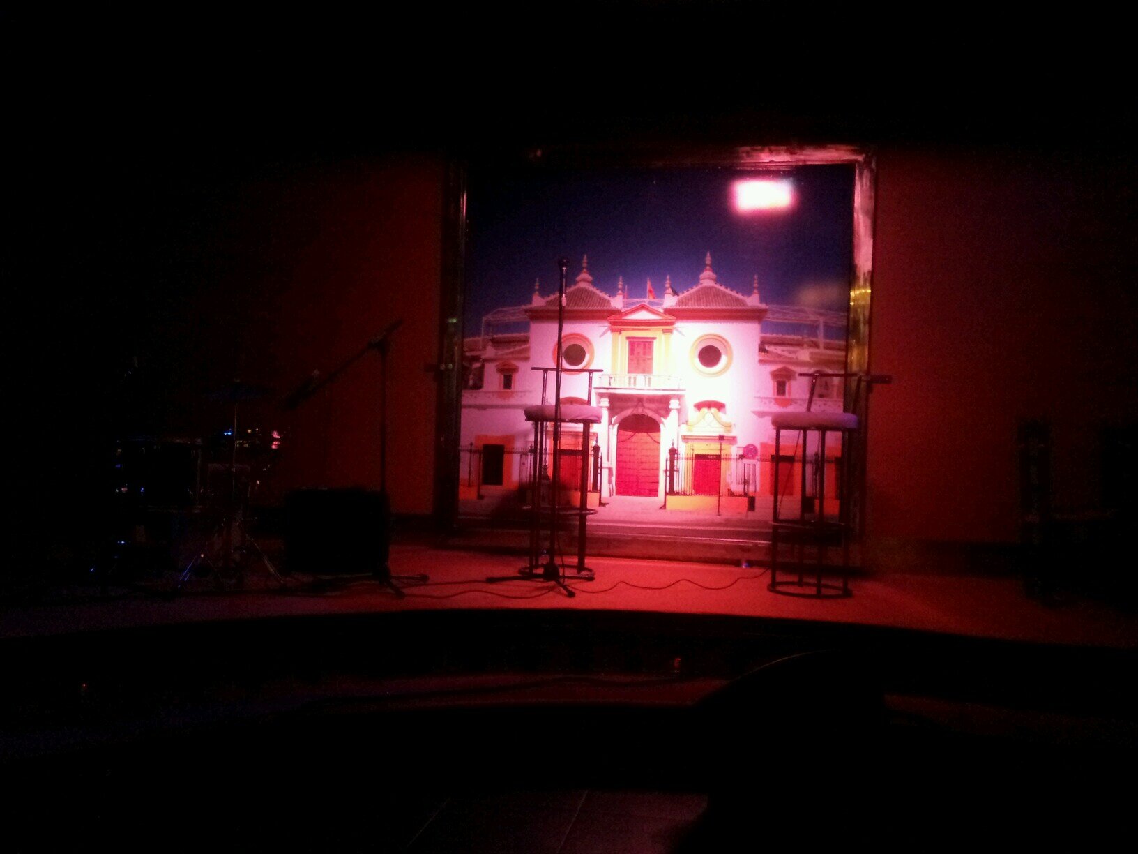 Nueva Sala Flamenca Al Alba. Polígono Santa Lucía (Situada junto a la gasolinera). Abierto viernes y sábados a partir de las 23.30
