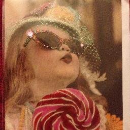 cosmic rock chick, happy hippy, event manager extraordinaire-love London, the planet & boldly going.....