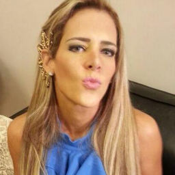 Com você , por você , pra você @DeniseRochaDF ! Nós te amamos ♥