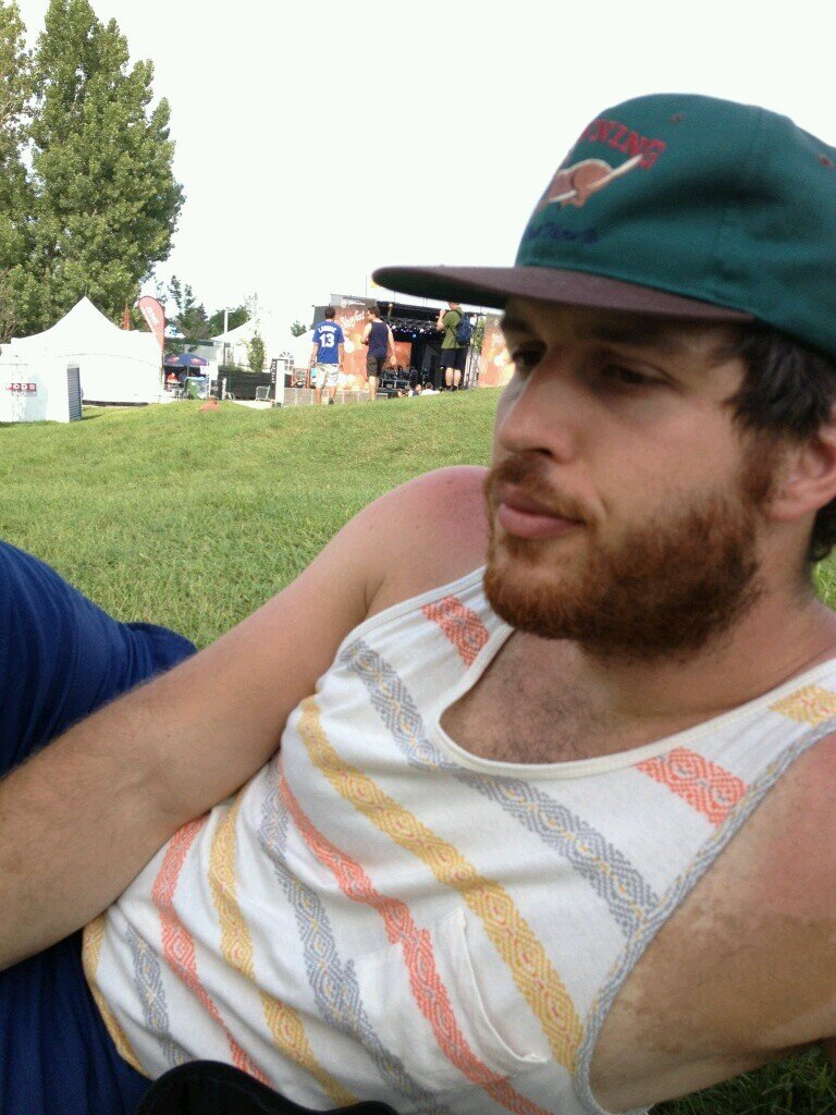 kotsosi's profile picture. gars du bois qui aime la ville ou encore gars de la ville qui aime le bois. Fumeur de viande, buveur de bières, chasseur, pêcheur,  fermier urbain, etc