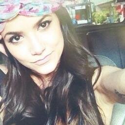 Seu sorriso deveria estar entre as sete maravilhas do mundo,porque além de ser linda, me faz sorrir também...@manugavassi Dona Apaixonada Por um Garoto! APM 3