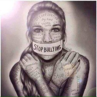 *14* lost my parents. Selfharmed.. Suicidal... Depression.. Bipolar.. Been bullied.. ALOT. Just tring to help out. DM me anytime i really am here for you