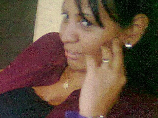 Sposa, madre, tia preferida, luchadora, trabajadora, con una gran imaginación. Amo a mi  País Venezuela y x el lucharé