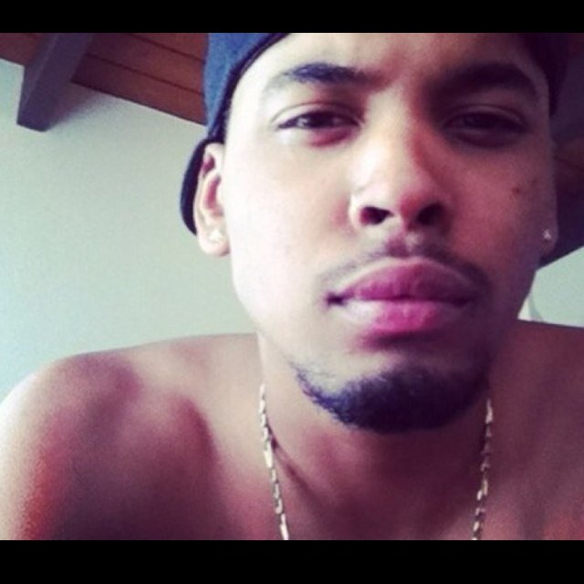 Instagram: @thatmanizzy