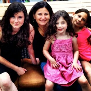 Mom to 3 girls, sisterhood president, yoga newbie, cancer fighter, loyal friend, go gators!, paleo newbie, book club lover, havurah, bat mitzvah planning, fun