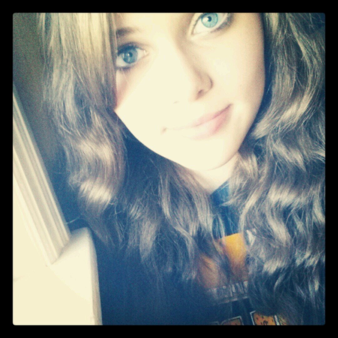 I like rock bands. I like good books. I like green apples.  y'know what I dont like? crocs.
