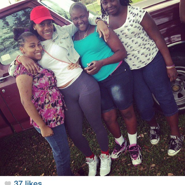 follow Me ! & BITCH Dont Follow To Unfollow! follow me on instaa. @bounce_is_life. IF YOU CANT SHAKE IONN WANN CONVERSATEE ♥♬♪♡