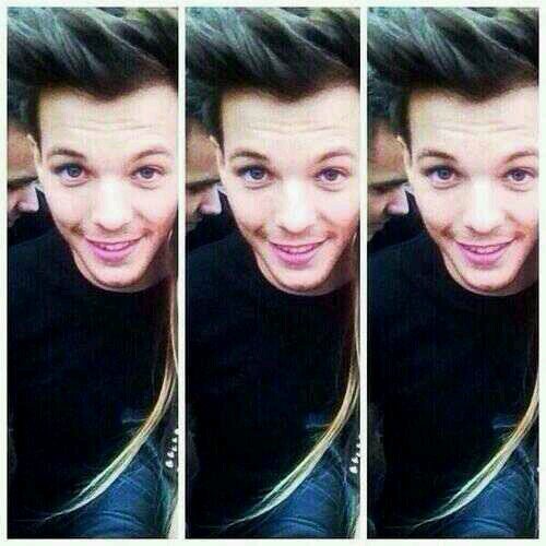 please follow @acidiczarry bc free follow account and ily, u r beautiful don't listen to what anyone else says
