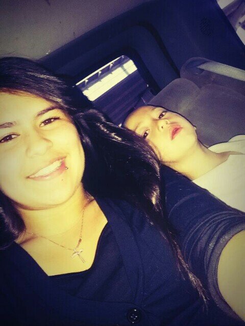 Instagram : ari_cardona