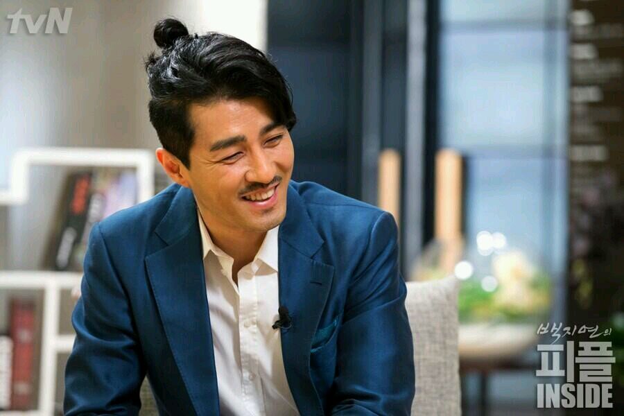 チャスンウォン氏が大好きで、ビッグバンにはまり、バラード歌手ソン・シギョンさんに首ったけ~❣️
言葉にも興味があり、漢字の成立ちから変体仮名。日本の書道、韓国の書、中国の書に興味を持ち、日夜鍛練中。