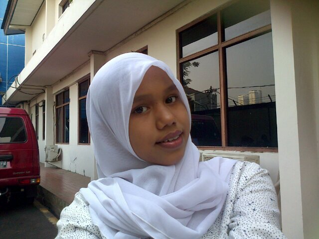 new twitter please in follback!! I was in junior high school SMP NEGERI 19 BEKASI 
                  7.2 ....