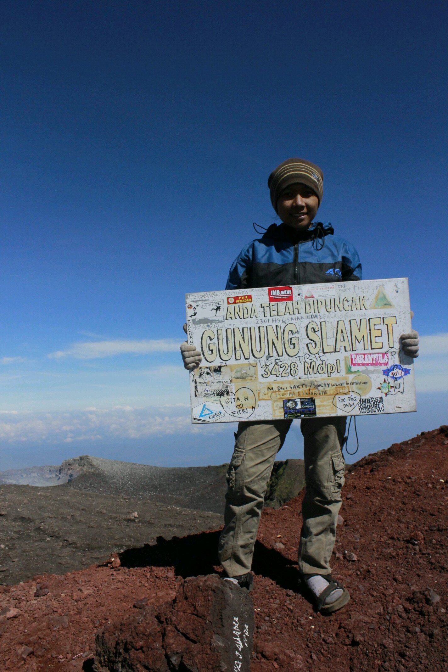 suka hal_hal yang baru, yang mengasikkan & yang penting heppii,,:)
