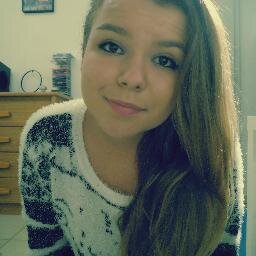 Lucie-14ans-Célib-Chiante.