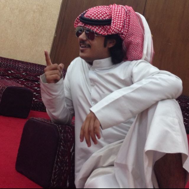 آحـشـم جـوآر الـجـآر لـو كـآن يـشـنـآك .. تـرآ آلـعـرب تـحـشـم كـلآب قـصـرآهـآ