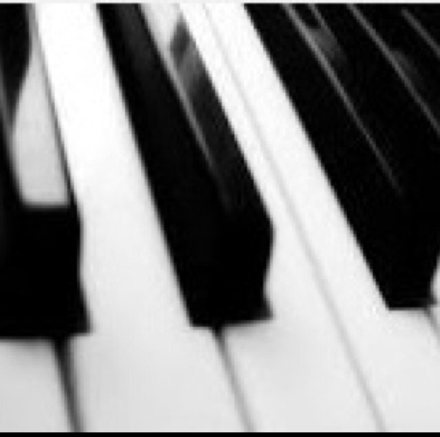 HelpmepleaseMe's profile picture. 