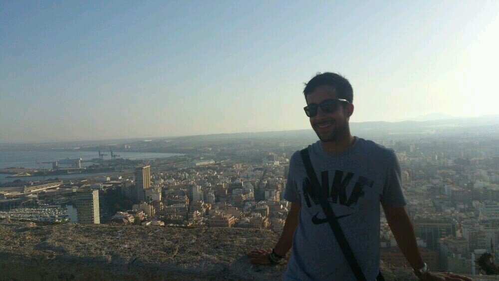 DavidPeinado90's profile picture. un tipo cualquiera con el que te cruzas a diario