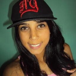 Pra que ler issuh?
Não é mais fácil me
seguir logoh?
Dai vuxê me conhece
pelos meus posts!
Não se preocupe, sempre estarei twittando! :p