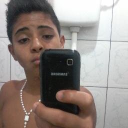 sou play boy para os faladores,guerreiros para os conhecidos.