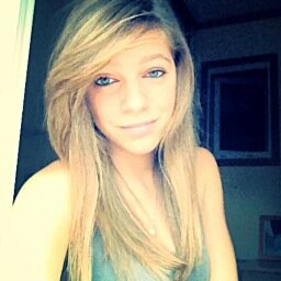 Maëva Ma vie ♡
Laury Béboune ♡
Léa Mon amour ♡
Baris Mon bébé❤❤
Joyce Ma femme❤. .