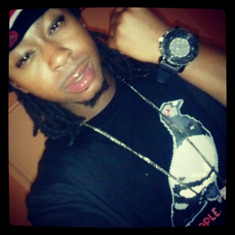 life is what you make it, So I make the best of it! Follow me and ill Follow back