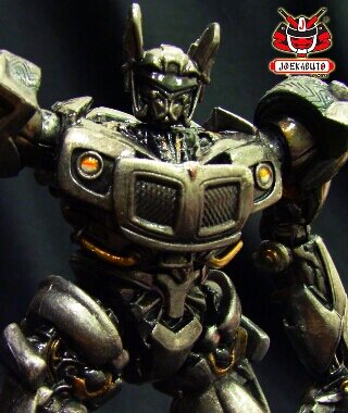 Yo this is jazz, part of the autobot team and is a liuetenant.