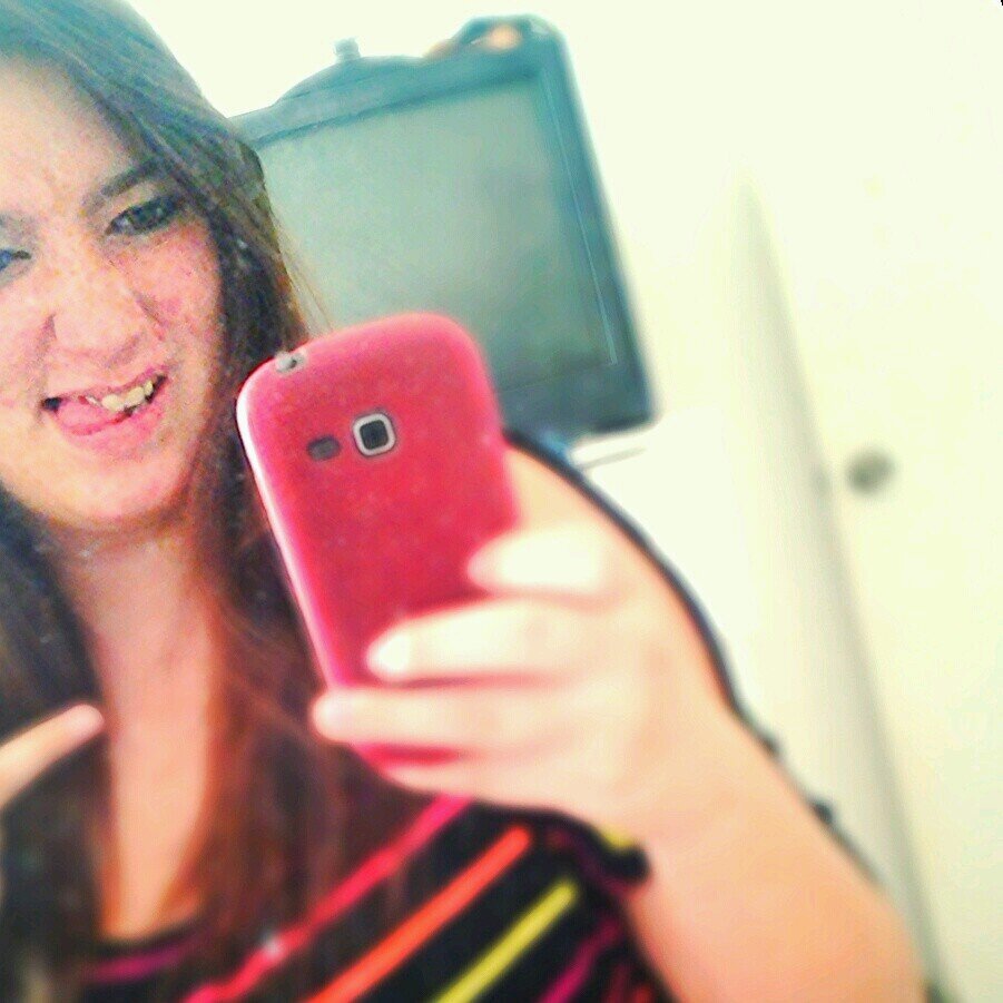 Im a cool,awesome,cute,and weird girl!