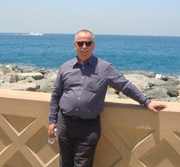 Plymouth born, ex-bricklayer, having now soared to the dizzy heights of a health and safety manager! Definitely a `local boy makes good storey...`