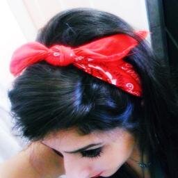 Eu quero descansar no teu peito, o cansaço dessa vida e o peso de ter que ser alguém. Eu já não sei o que faço meu bem nem o que farei.