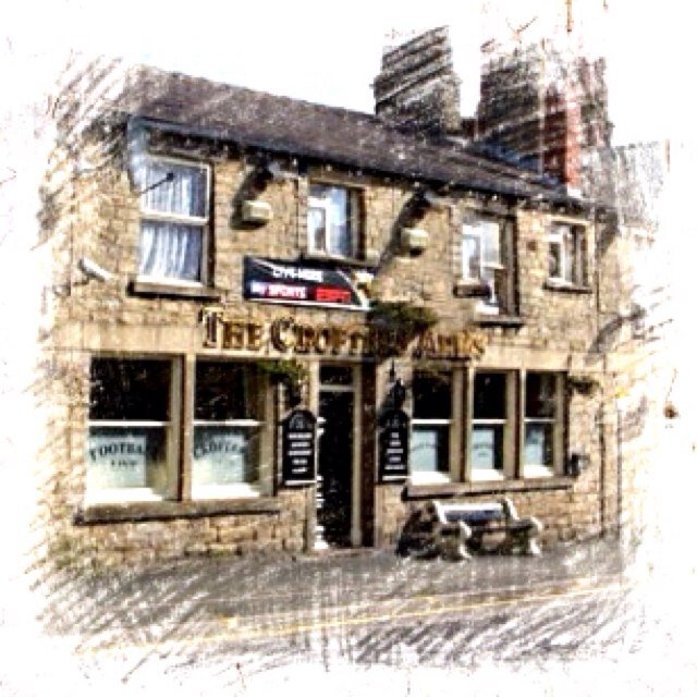 Friendly People, Friendly Staff, Always A Good Atmosphere.  Disco and Kareoke every Friday and Saturday nights. Quiz Nights, Darts, Dominoes and Pool Teams