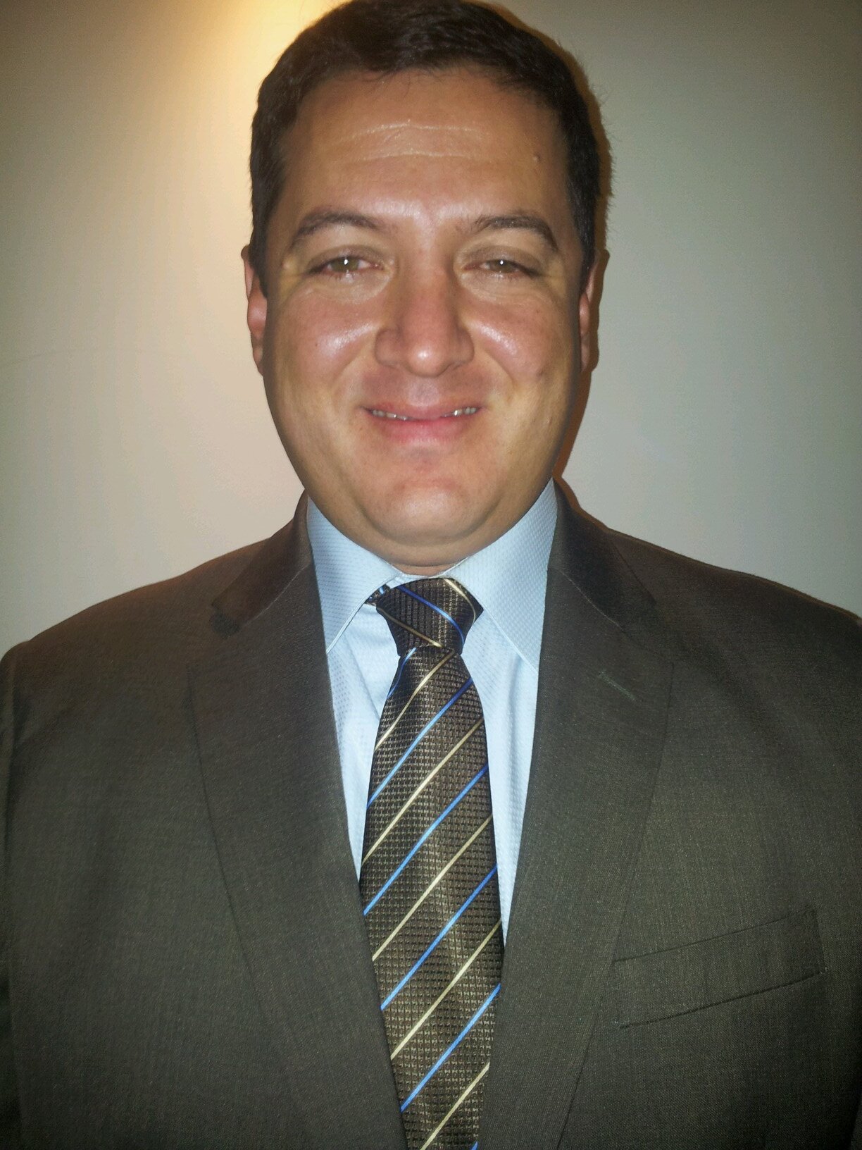 Médico Veterinario, apasionado por la agricultura, los caballos, las vacas y el ambiente. Gte. de Desarrollo Agricola e Industrial en Nestle Venezuela.