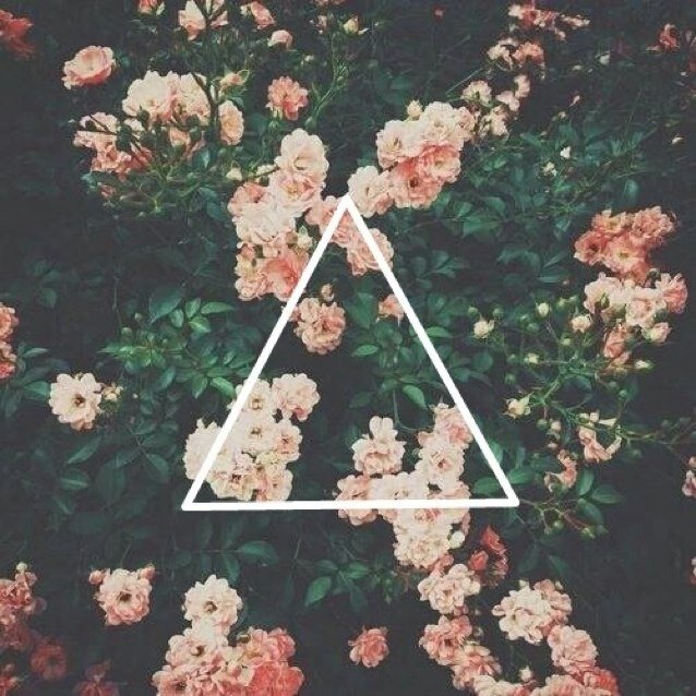 Emma, 15 ans, Paris.
Instagram: Emma_Marinsta 
Love fashion, make-up, dance, and music