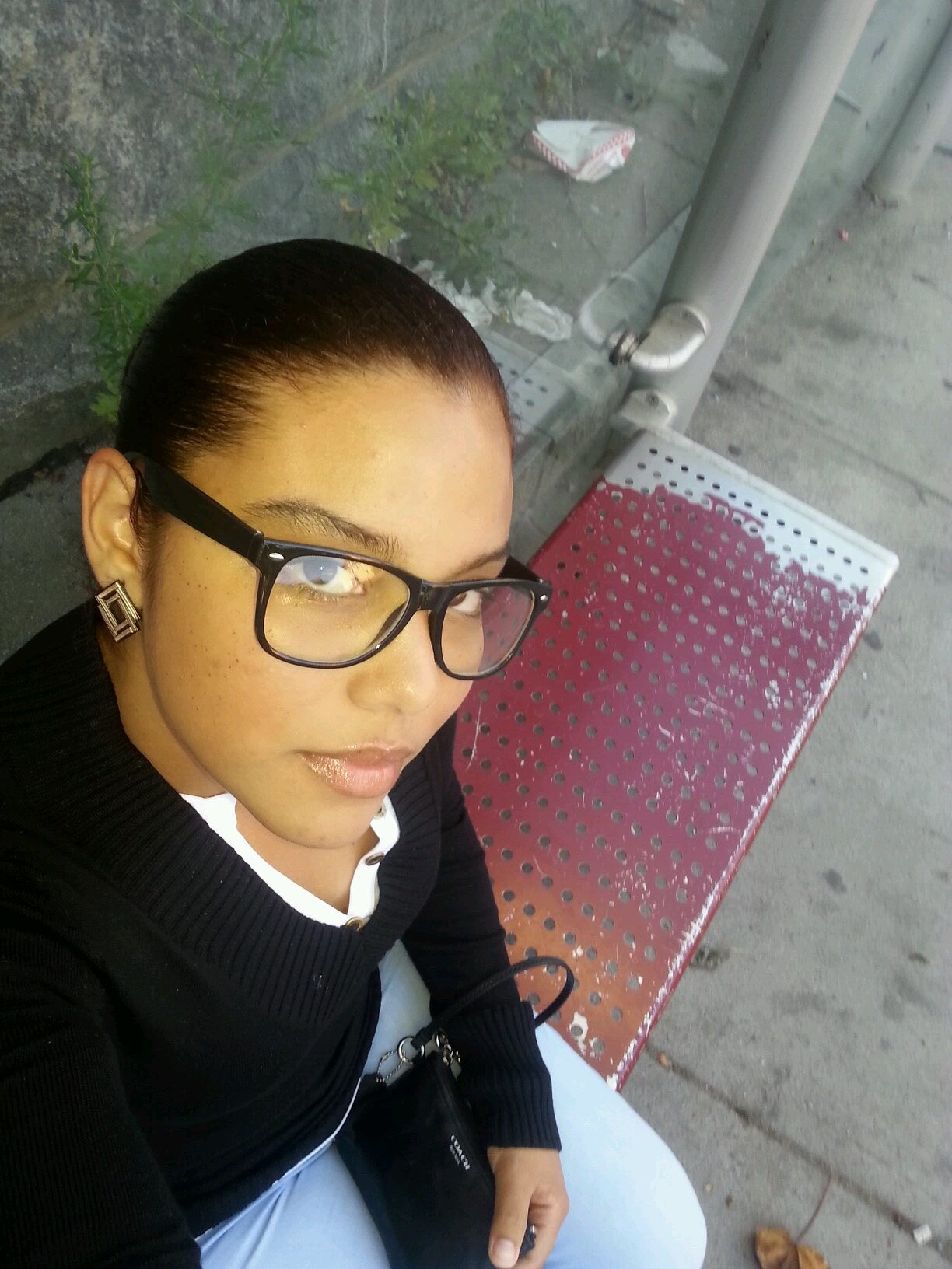 work @ tv shop uniendo frontera @ entertainment, I'm a nurse!! im a proud mom of my lovely princess.. enjoying my life!!!